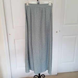 Skirt light green and white